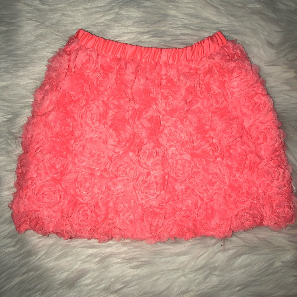 Girls Floral Textured Mini Skirt Size Small - Picture 2 of 4